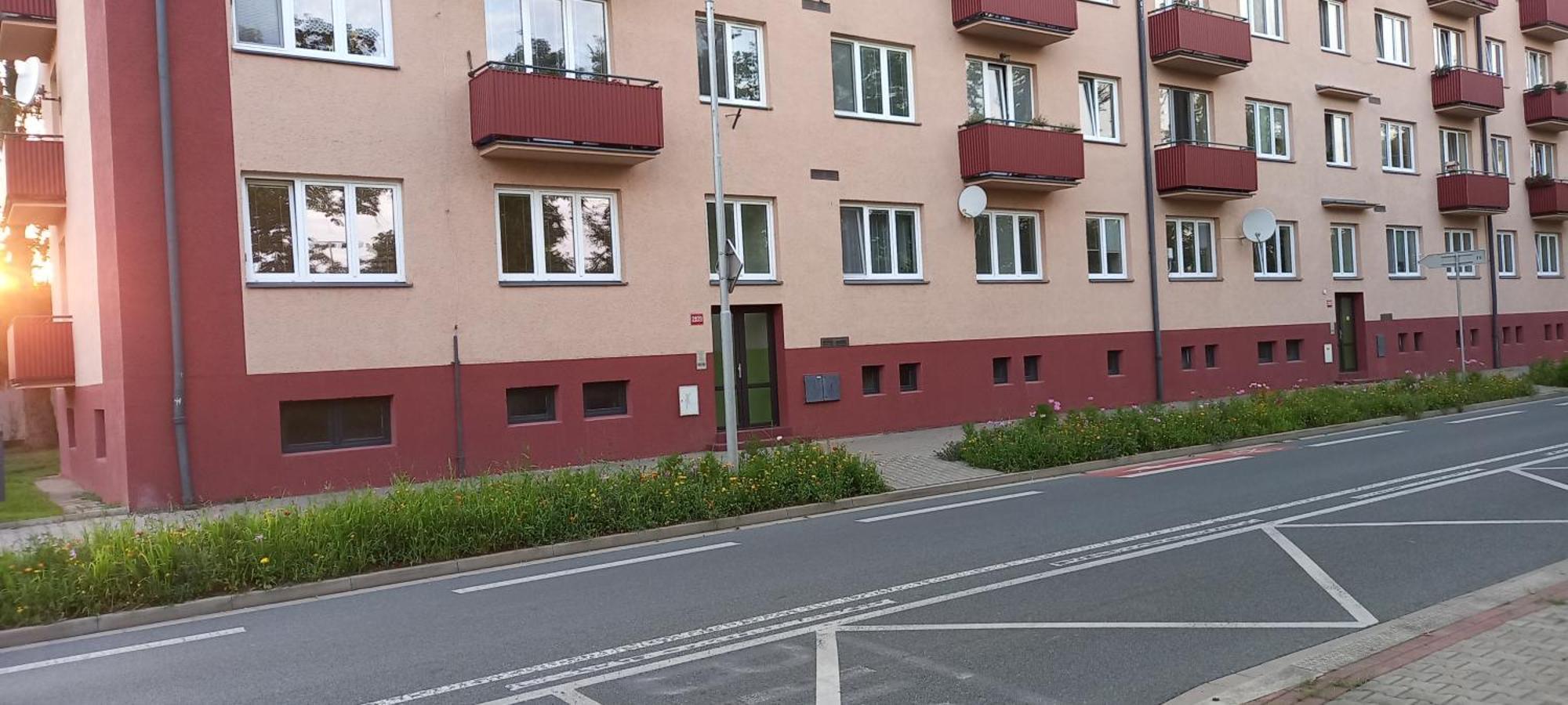 Dvůr Králové nad Labem Garsonka Ve Dvore מראה חיצוני תמונה